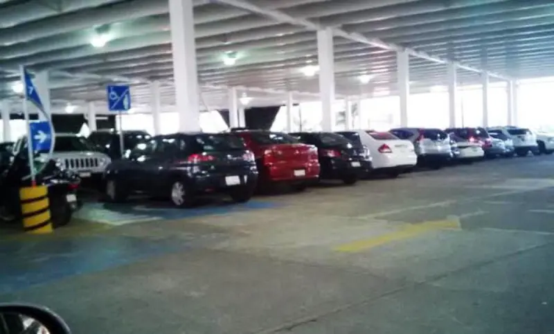 Busca Congreso regular el valet parking para evitar abusos y daños