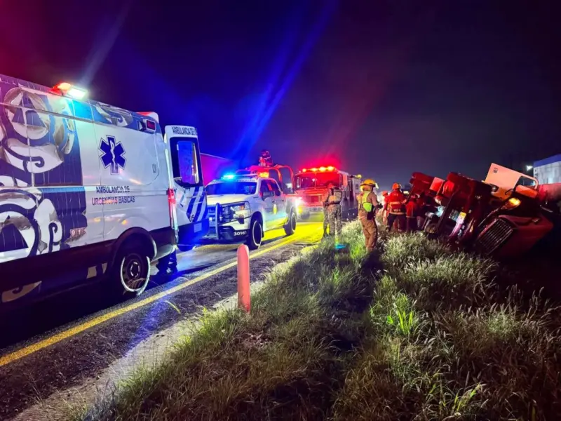Vuelca tráiler en la México–Querétaro