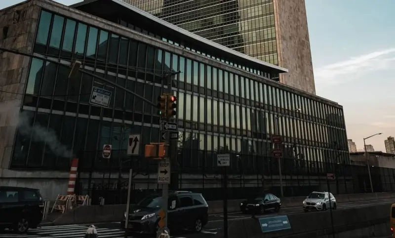 Se prende fuego manifestante frente a la ONU en Nueva York