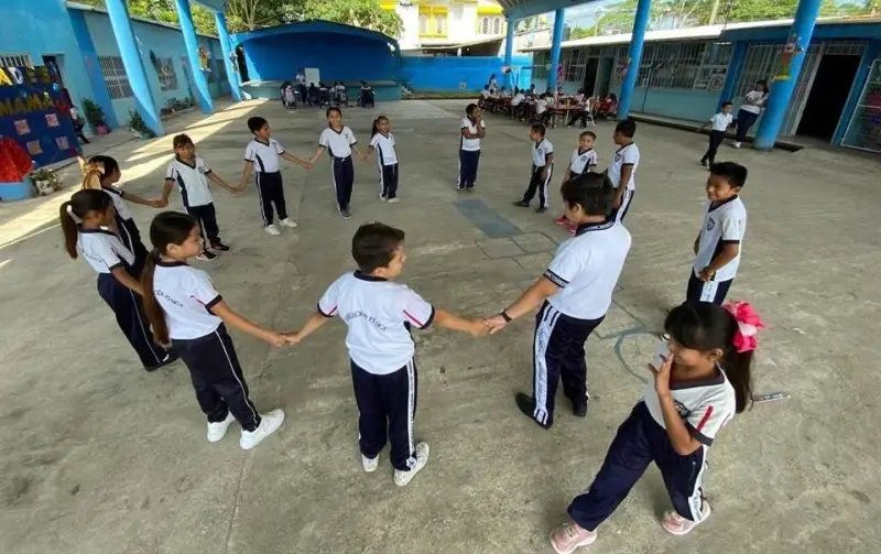 Estos son los puentes y periodos vacacionales en el ciclo escolar 2026-2027