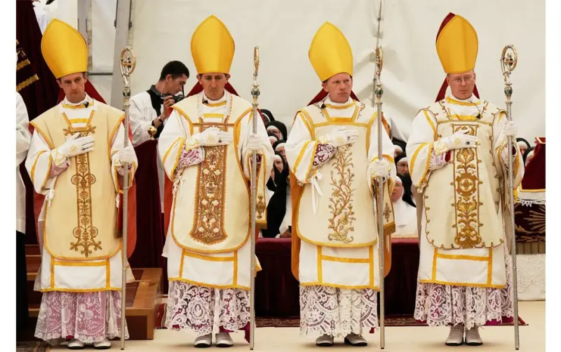 El Vaticano excomulga al grupo disidente, en el mayor cisma en 156 años
