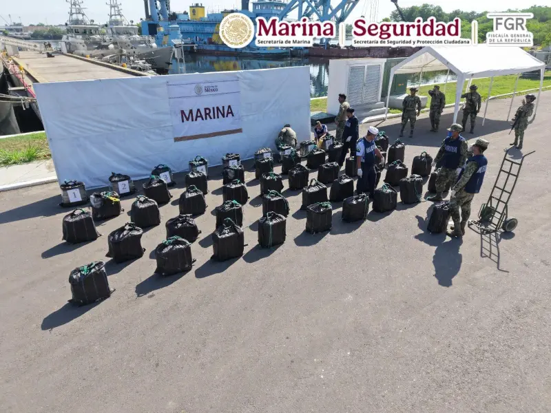 Semar asegura más de 1.5 toneladas de presunta cocaína en costas de Chiapas; cinco personas fueron detenidas