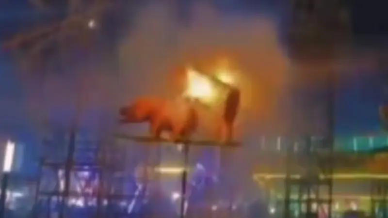 Pirotecnia con figuras de cerdos apareándose desata polémica en festival de la Virgen del Carmen