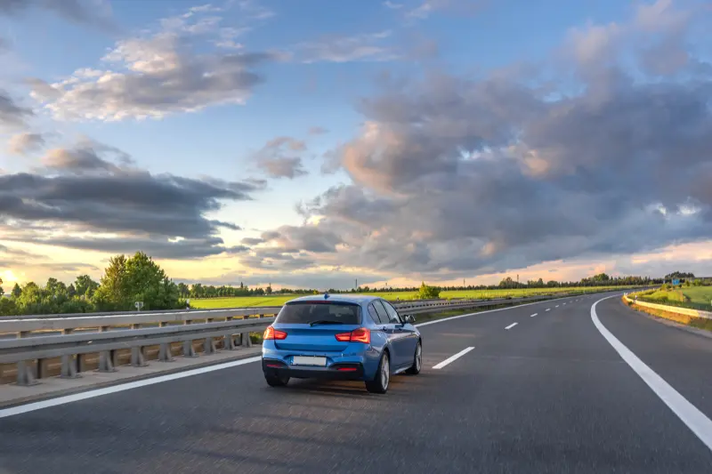 Antes de conducir, revisa tu auto: siete puntos clave para viajar con mayor seguridad