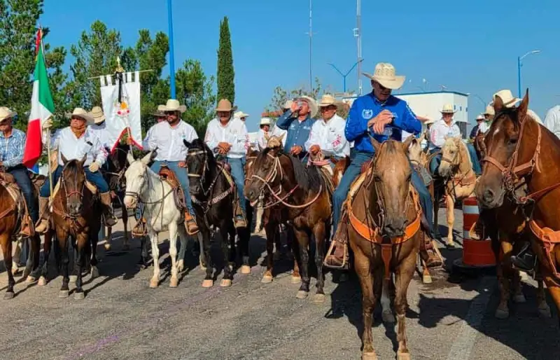 Entra Cabalgata Villista a la capital del estado