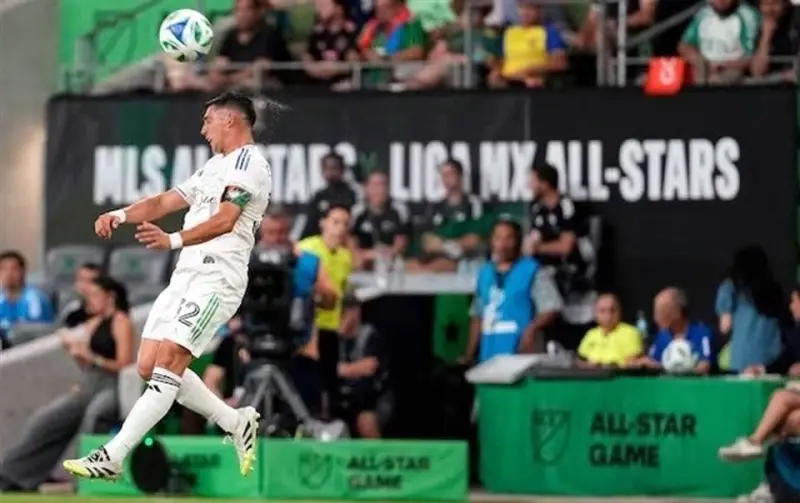 Presenta Liga MX equipo de las Estrellas con mundialistas