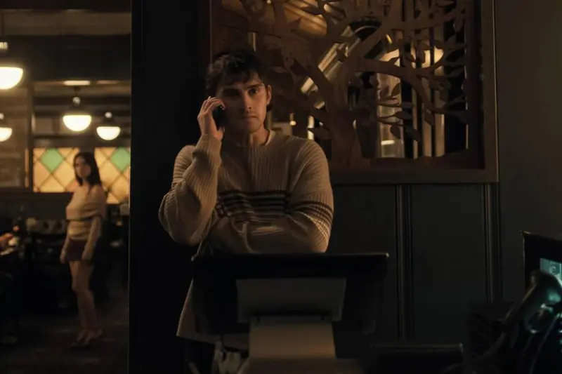 Esta teoría de los fans de 'Obsession' sobre la posesión de Nikki cuenta con el apoyo de un actor de la película: "¿Quién te quiere más que nadie? Tu mascota"