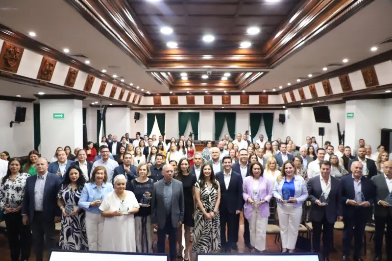 Coahuila reconoce a todas las instituciones con cumplimiento total en transparencia
