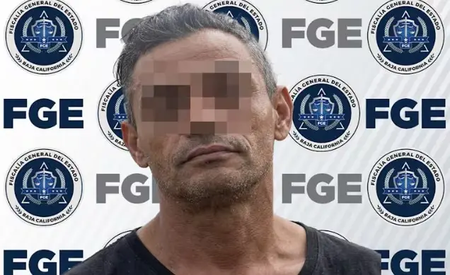 Acudió a casa de su madre, la agredió y la amenazó con incendiar la vivienda; fue detenido