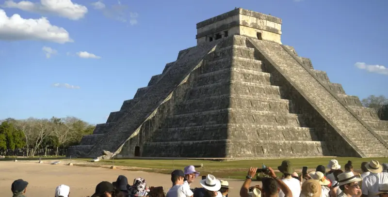 El turismo cae 13.8% en Chichén y 8.7% en Yucatán