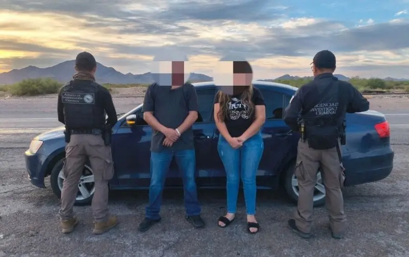 Aseguran casi 20 kilos de 'cristal' a pareja con niños rumbo a Juárez