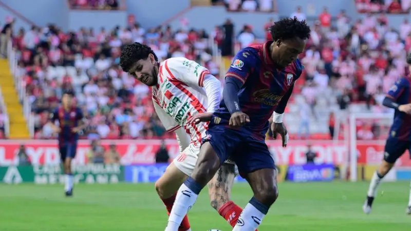 Necaxa arruina el regreso del Atlante y de 'El Piojo' Herrera con remontada de último minuto