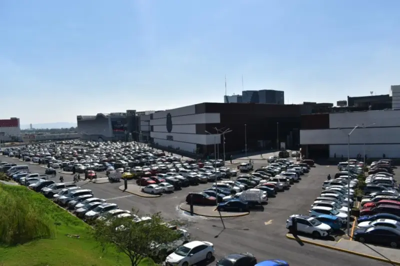 Adiós a validar boletos; Congreso aprueba cambio en estacionamientos de plazas en Querétaro