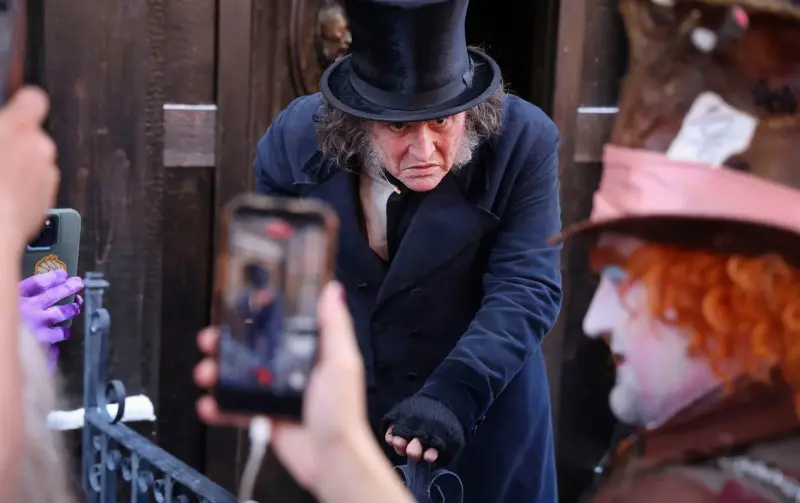 Johnny Depp inicia su campaña de regreso