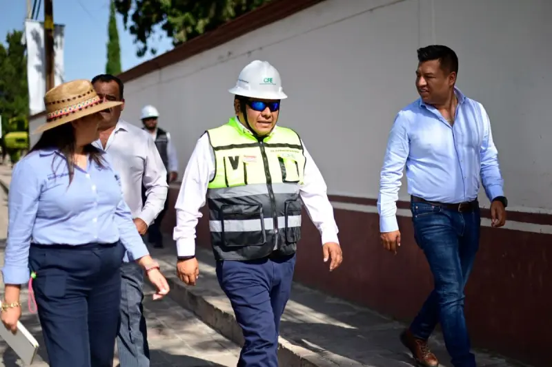 Jairo Morales fortalece trabajo conjunto con CFE para mejorar servicio eléctrico en Huimilpan