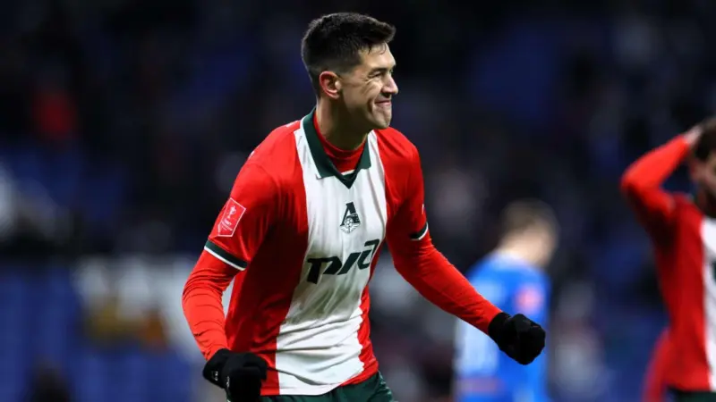 Cruz Azul quiere repatriar a César Montes, por quien el Lokomotiv exige cerca de 10 millones de euros