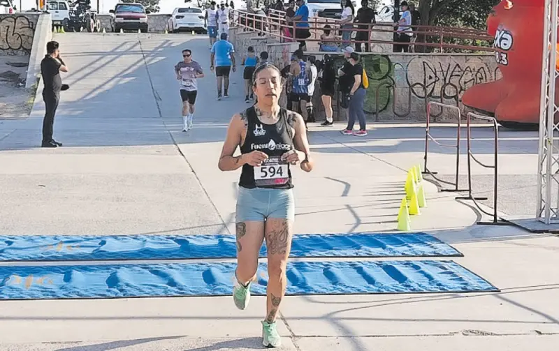 Reyes y Alba, ganadores de la Carrera Mil Sonrisas