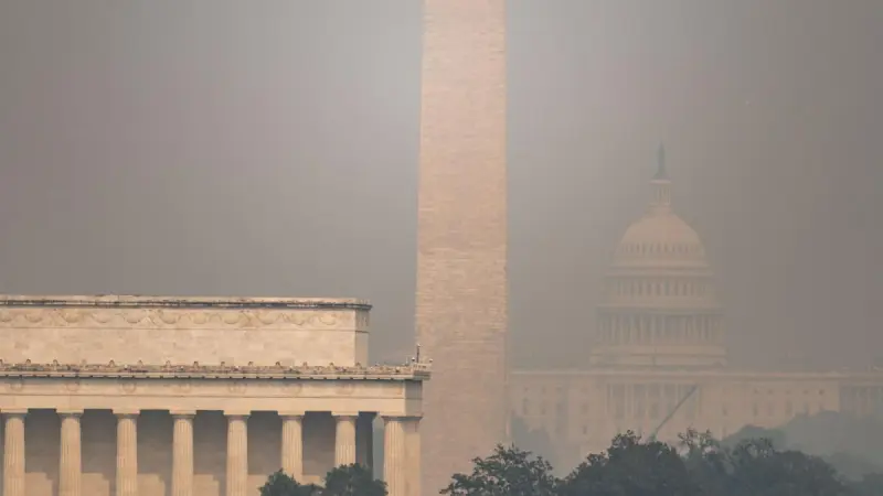 Trump pide compensaciones a Canadá por la contaminación del aire en EU provocada por los incendios