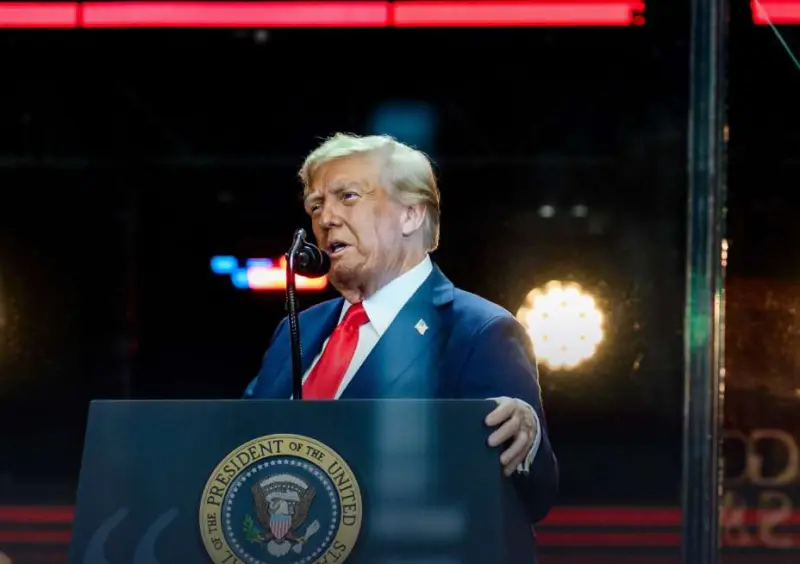 Advierte Trump mayor ofensiva militar de EU ante agresiones de Irán
