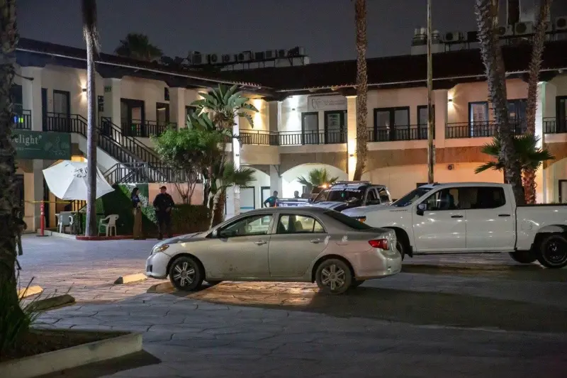 Abandonan hielera con restos de cerdo y mensaje de amenazas en Plaza de Tijuana