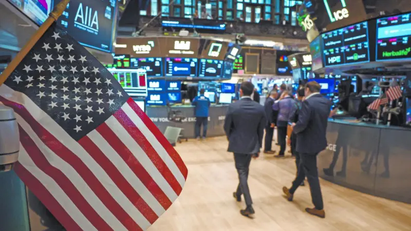 Wall Street sube por impulso tecnológico; las acciones de Microsoft suben 15.5% tras reporte