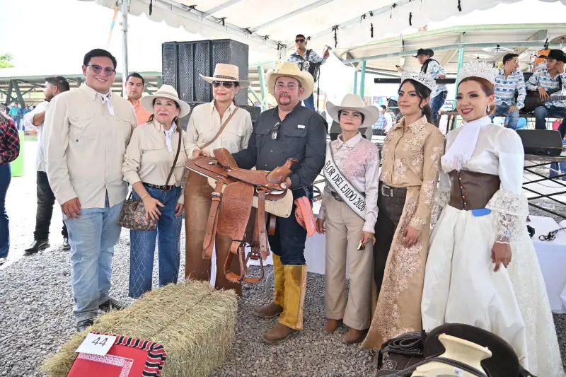 La cabalgata más norteña de Coahuila reúne a miles de familias y jinetes en San Buenaventura