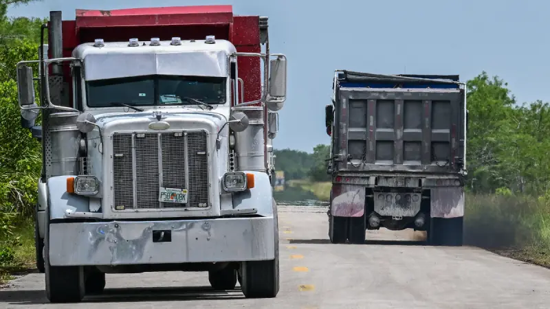 Transportistas de carga acuerdan no realizar protestas durante la visita de Sheinbaum a Quintana Roo