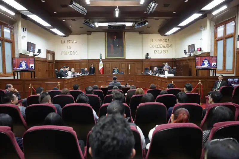 SCJN defiende equipos de ministros y niega “ejércitos de asesores”