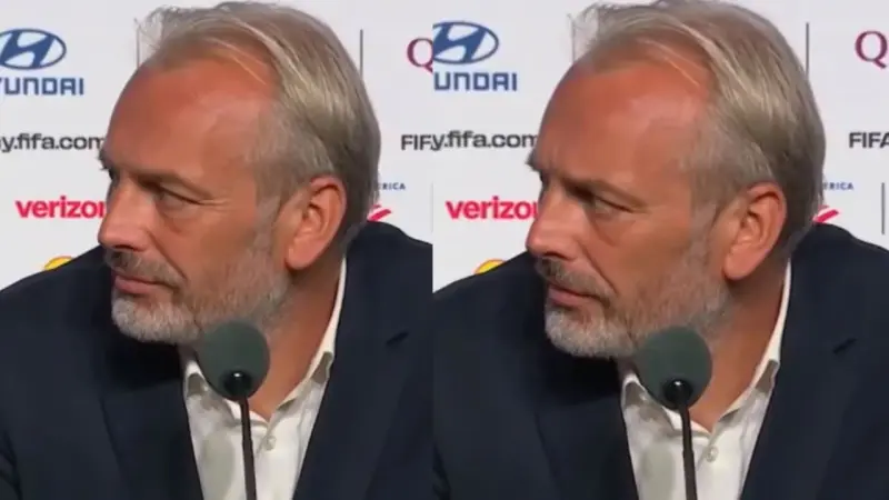 VIDEO: DT del Congo queda en shock al enterarse de la muerte de su padre en plena conferencia