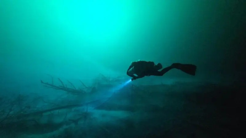 Registran en cenote de Quintana Roo restos óseos de probable mujer prehispánica