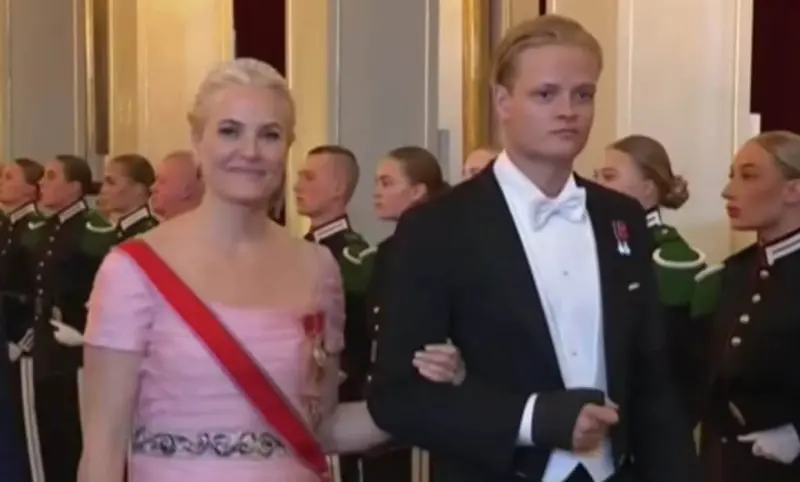 Dictan prisión domiciliaria para el hijo de la princesa Mette-Marit