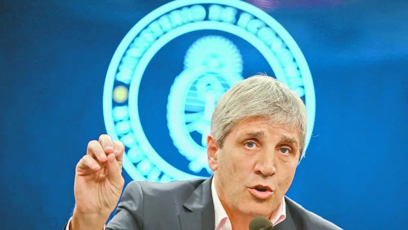 Argentina rompe racha en superávit fiscal; anota déficit por 469 millones de dólares