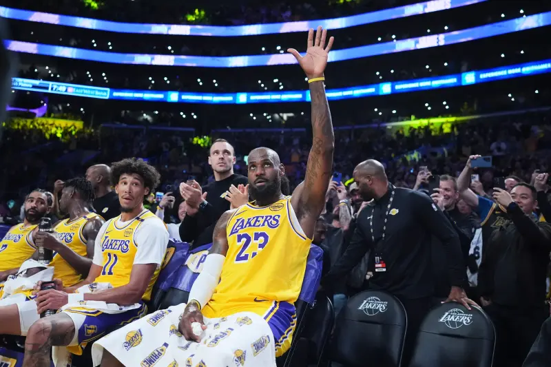 ¿Cuáles son los equipos de la NBA en los que ha jugado LeBron James?