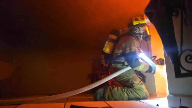 Incendio consume vivienda en la colonia La Joya, Morelia