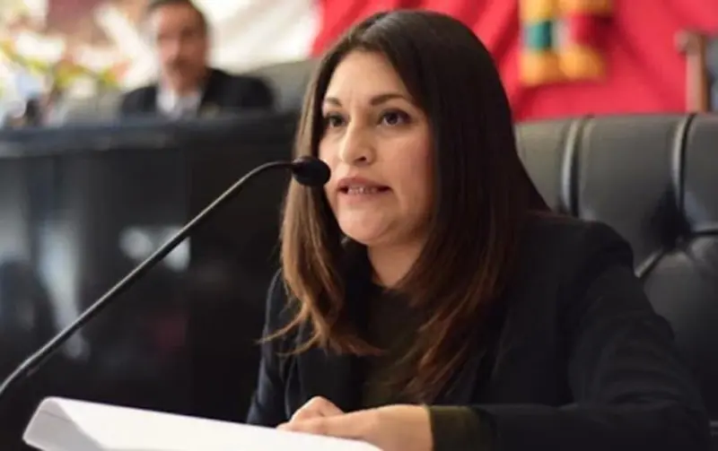 Marina del Pilar es una “traidorcilla confesa”: Rocío González