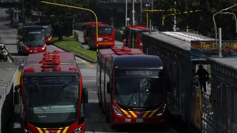 Bogotá adjudica contrato para provisión de autobuses eléctricos por 435.9 millones de dólares