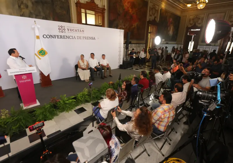 Comunicación sin rumbo en el gobierno de Yucatán: relevos reflejan desorganización
