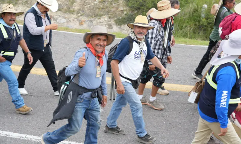 Columna renovada suma pasos en el Semidesierto
