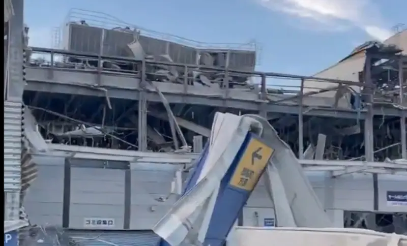 Sacude Japón sismo de 7.1 que deja daños, heridos y edificios colapsados