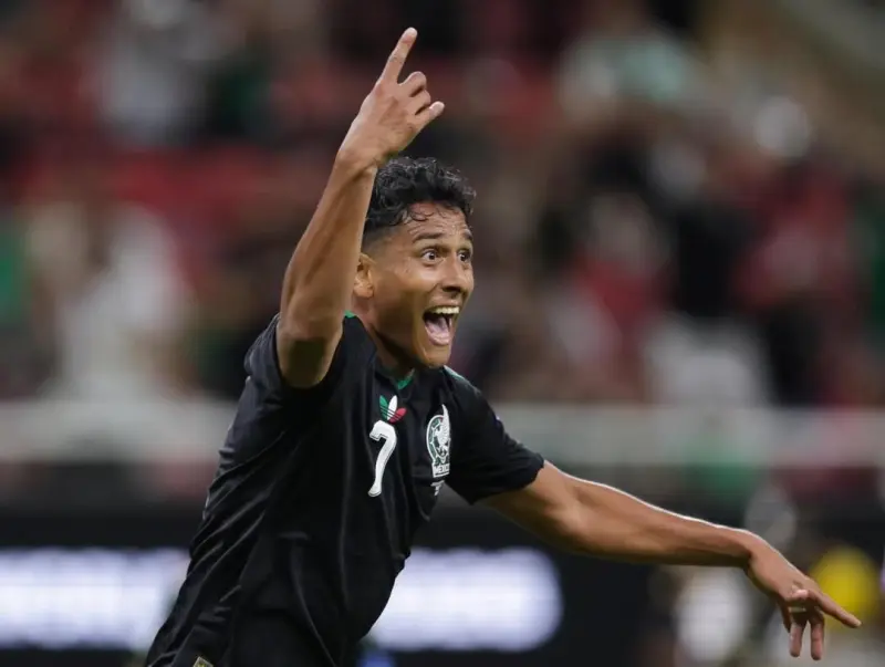 Sinaloense Luis Romo lidera Top de mejores mediocampistas del Mundial