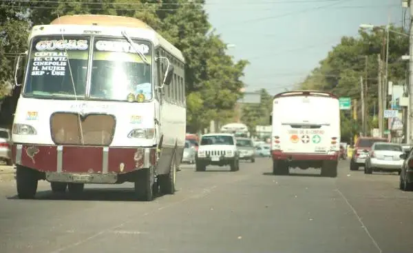 Transporte público mantendrá rutas durante vacaciones; aprovecharán para rehabilitar camiones