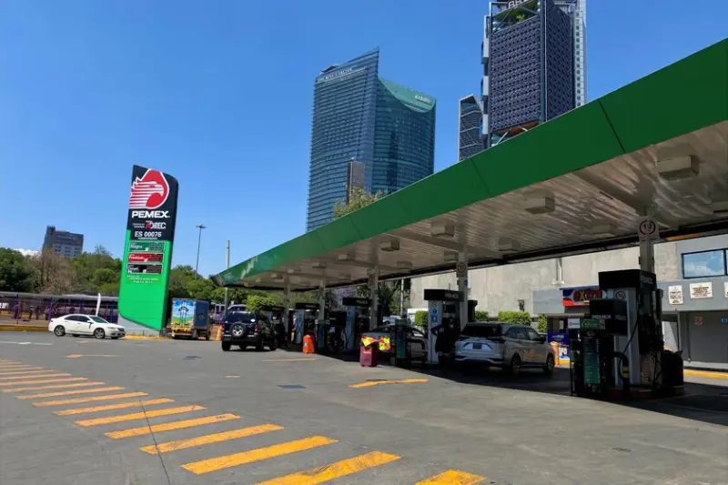 Hacienda reduce el impuesto a las gasolinas Magna y diésel por lo que pagarás menos dinero al llenar tu tanque de combustible