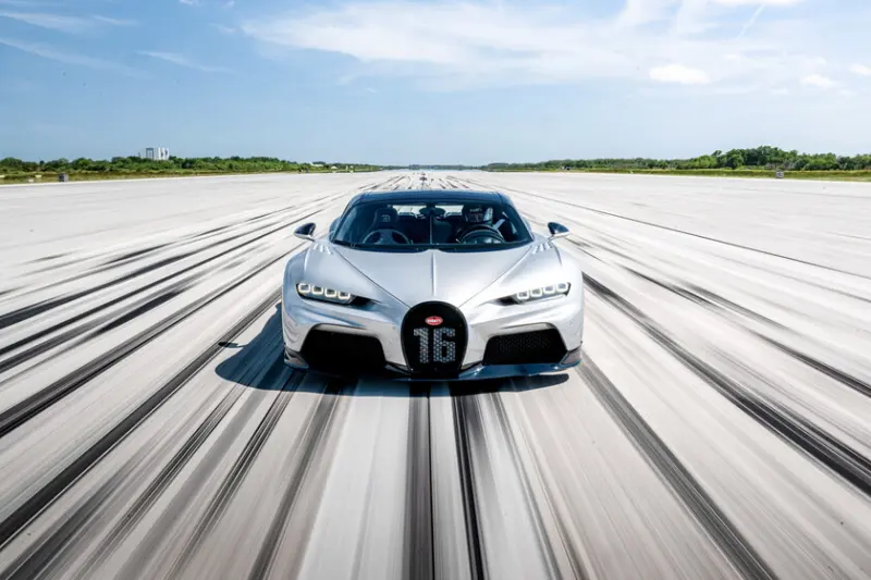 Comprar un Bugatti es fácil, lo complicado es pagar el servicio: cambiarle el aceite cuesta igual que un auto nuevo