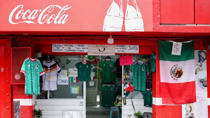 El Mundial impulsa el consumo en México, pero las acciones de Femsa, Arca y Coca-Cola no lo reflejan del todo