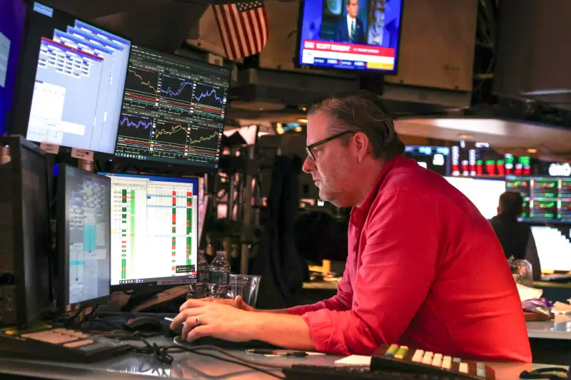 Nasdaq lidera pérdidas en Wall Street por temores sobre el gasto en inteligencia artificial; así cierra HOY