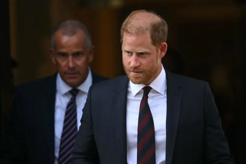 Pierden Príncipe Harry y Elton John juicio contra Daily Mail