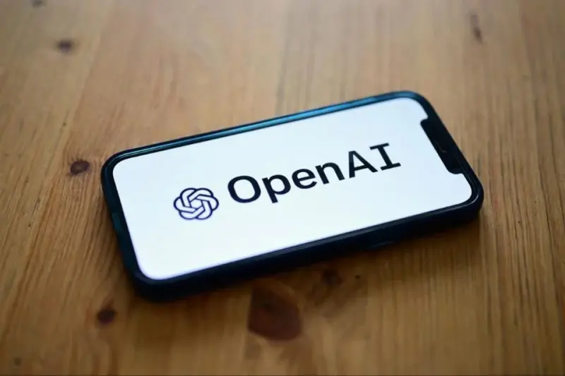 Lanzará OpenAI un altavoz portátil sin pantalla