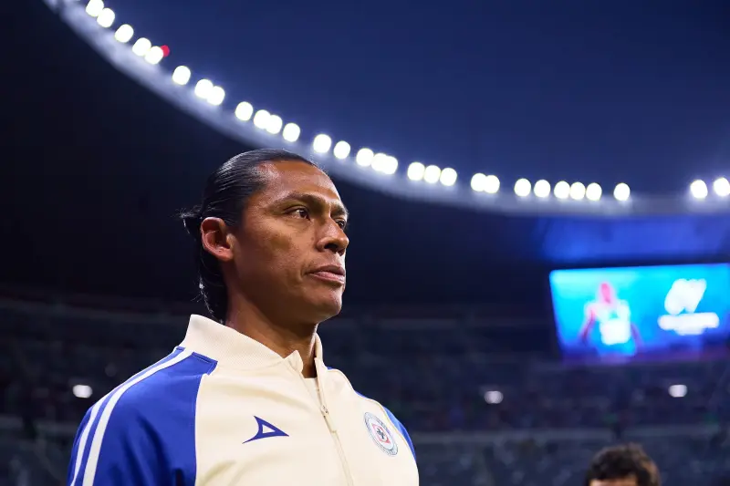 ¡Se queda! Huiqui renueva en Cruz Azul y asegura que irá por los 4 títulos de la temporada