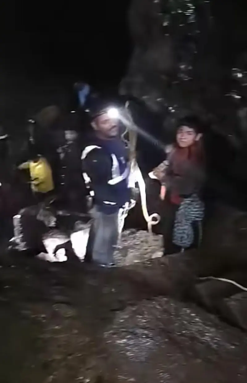 Lluvias mantienen suspendido el rescate de 3 víctimas en grutas de Cuetzalan