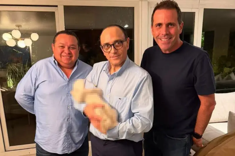Reaparece Roberto Borge en fotografía durante prisión domiciliaria
